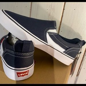 Women’s slip-on tennis shoe